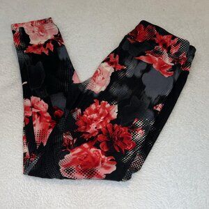 Floral Roses Medium Soft Leggings NWT